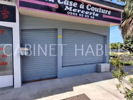 a vendre - local commercial 48 84 m2 environ - saint joseph