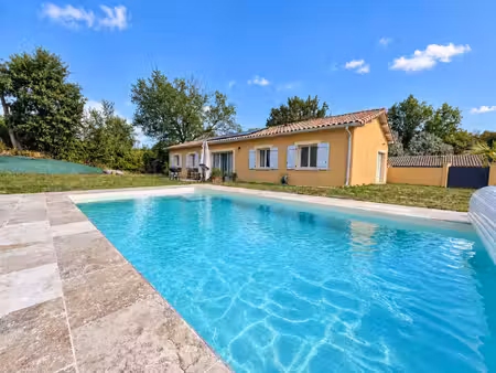 villa de plain-pied de 2020 4 chambres  piscine et garage