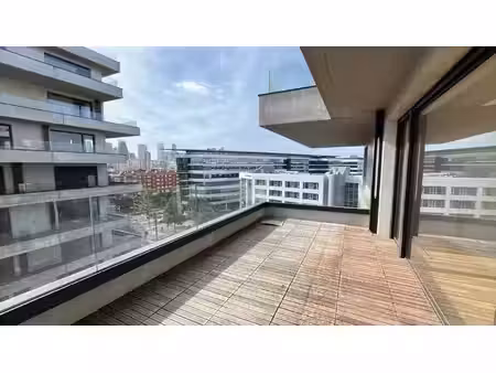 t3 neuf avec balcon de 20m²