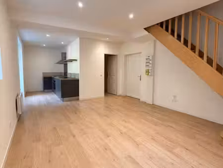 à louer – duplex t3 lumineux avec jardin à vergt