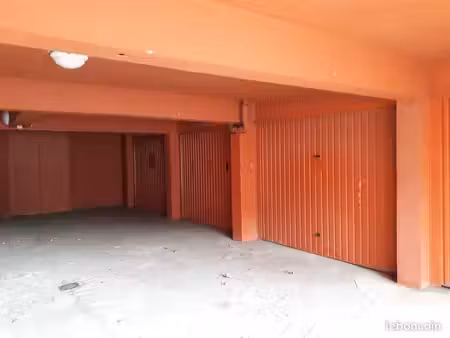 garage/box 11 m² val de reuil