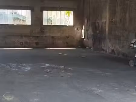 garage  dépôt  stockage