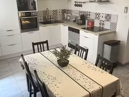 maison de ville de 90m² et 5 pièces avec garage et patio