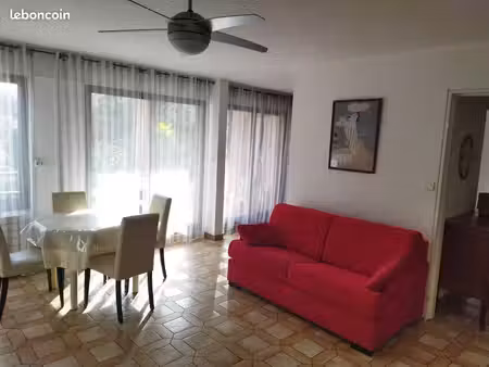 nîmes-tour magne : beau p2 53 m² avec 75 m² de jardin  terrasse  parking privatif  cellier
