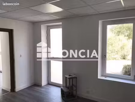 local commercial 14m² à louer 380 - labarthe sur leze 31860