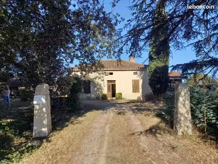 propriété avec maison et dépendances