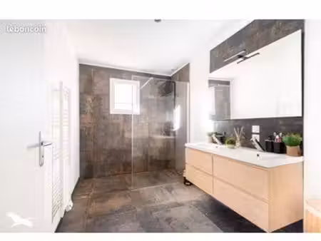 maison familiale 100 m²