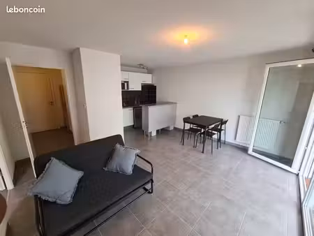 t2 avec grand balcon et double parking – tournefeuille