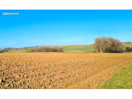 terrain 900m2 baziege