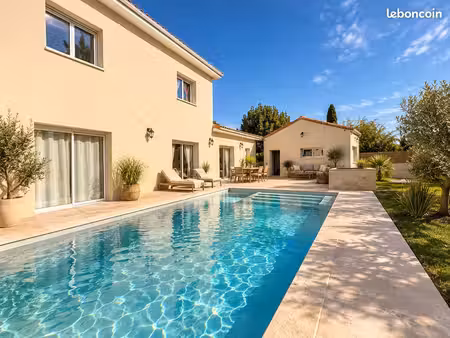 villa 6 pièces 137 m²