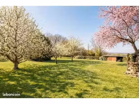 terrain à bâtir de 550 m² à auros (33)