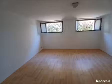 box / garage + chambre de service attenante – grand lebrun – env. 35 m²