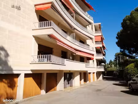 garage ou local de stockage