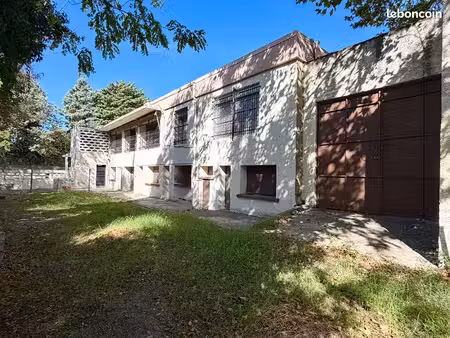 immeuble 10 pièces 600 m²