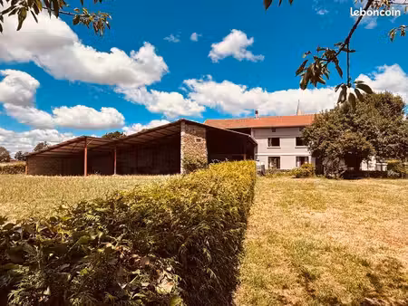 maison à la campagne