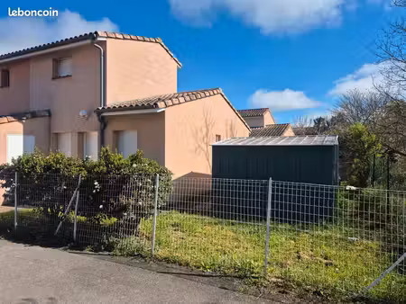maison f3 louée meublée  climatisée et avec piscine
