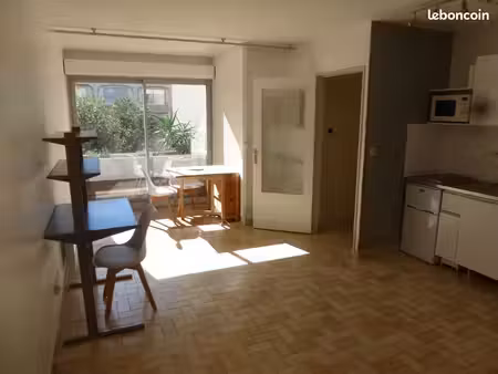 vente studio 27m2  plan des 4 seigneurs  montpellier