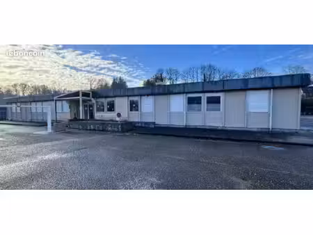 bureaux 296 m²