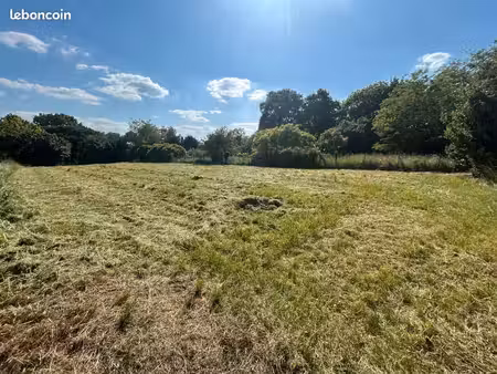 terrain 1 400 m² cambes
