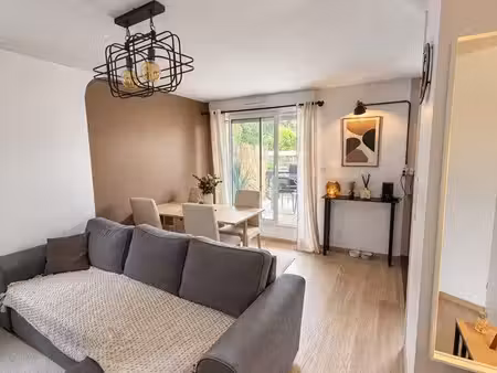 appartement t2 42 8 m² avec terrasse et parking – pacé