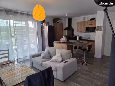 quimper – t2 de 49 m² avec terrasse de 10 m² et parking – résidence de 2018