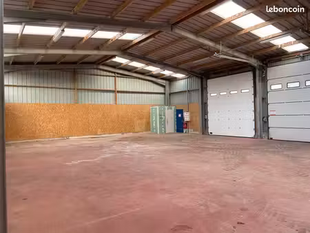 local entrepôt de stockage