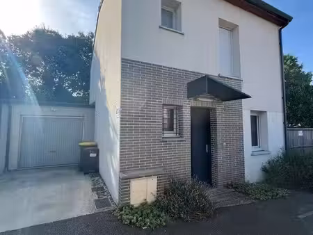 villa t4 de 82 m2 avec jardin  terrasse et garage