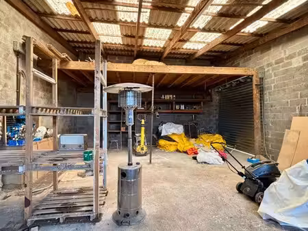 local commercial - 110m2 - stockage / atelier