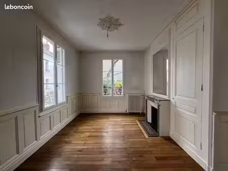 bureaux 66 m² tours