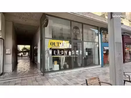 local commercial 60 m² tours