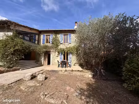 maison 9 pièces 170 m²