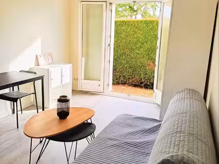 studio meublé rénové avec jardinet + parking – proche campus grandmont