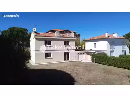 maison 5 pièces 140 m²