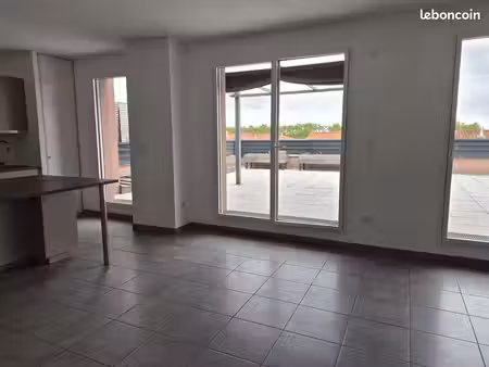 appartement sur les toits avec grande terrasse et parkings