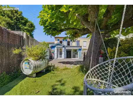 belle maison de pierre