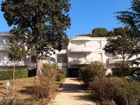 appartement t2 49m2 avec balcon