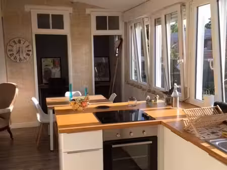 appartement t2 proche st genes