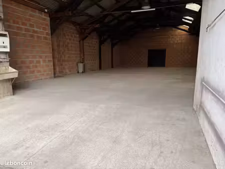 local / entrepôt / garage de 303 m² – fort potentiel à libourne
