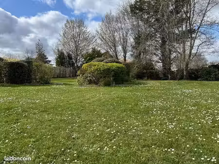 terrain à bâtir de 415 m² à leognan (33)