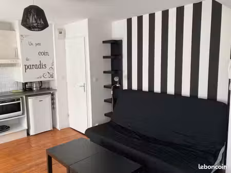 joli studio meublé centre ville dispo mi-octobre