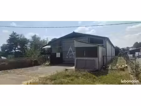 local 300 m² saint-sauveur