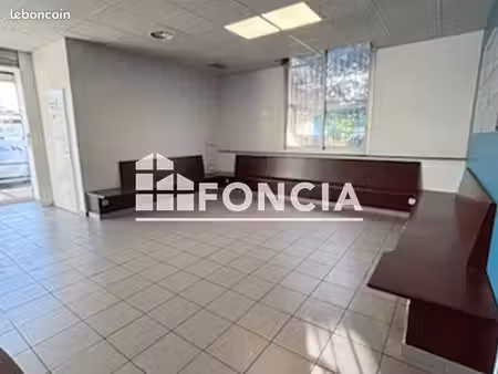 local commercial 6 pièces 289.6m² à louer 3060 - toulouse 31200