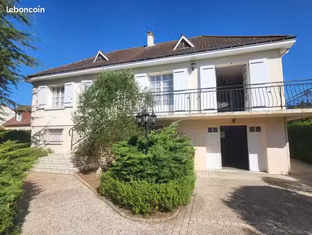 pavillon 6 pièces 150 m²