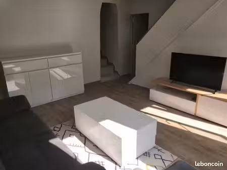 duplex f3 85m² meublé refait à neuf  à la périphérie extra proche du-centre ville