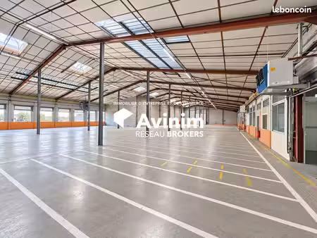 local 1500 m² dampierre