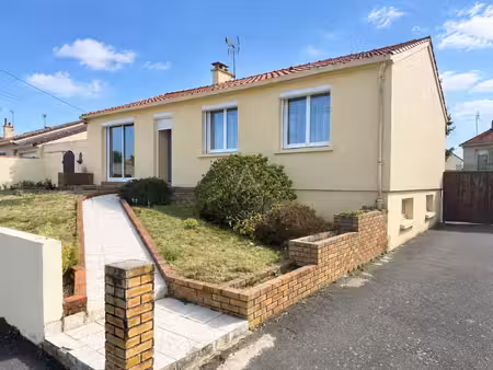 vente maison montaigu-vendée  84m² 5 pièces 194 000€ avec garage