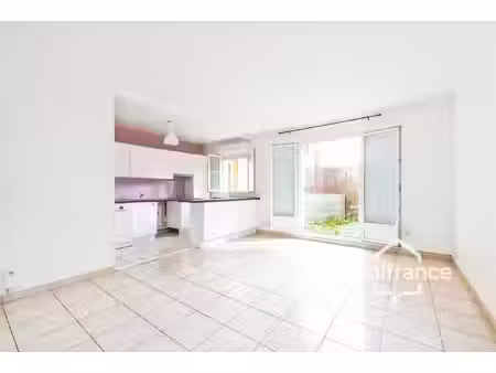 appartement à vendre plaisir 2 pièce(s) 45m2 158 900€