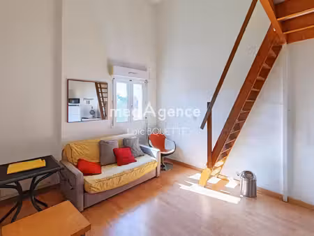 studio avec mezzanine et 2 stationnements