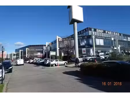 location entrepôt 308m²