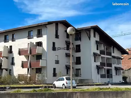 parking/box seignosse